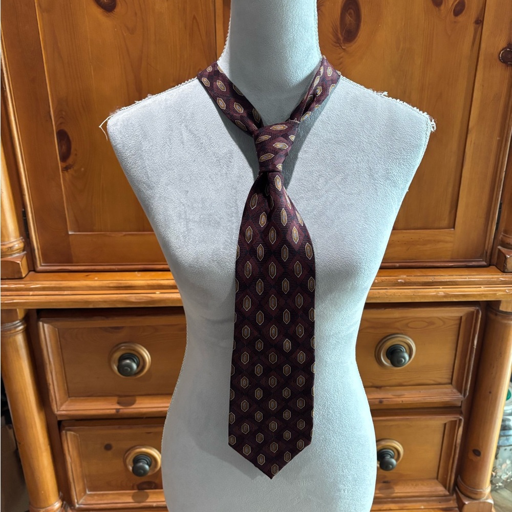 Xyz Inc men’s necktie